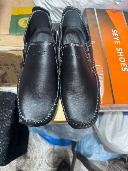 Mocassins AIKI en Cuir Véritable – Élégance "Cousu Main"